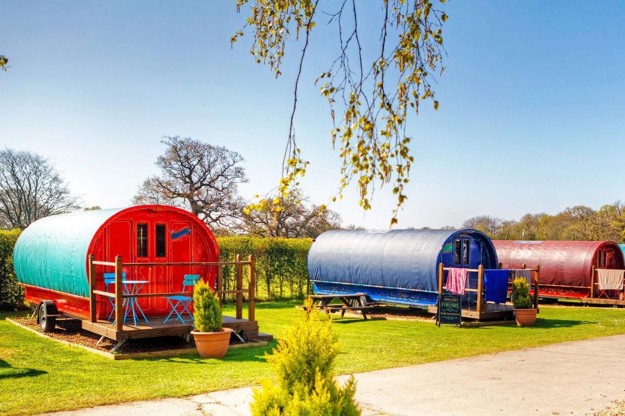 Отель Glamping At South Lytchett Manor Пул Экстерьер фото