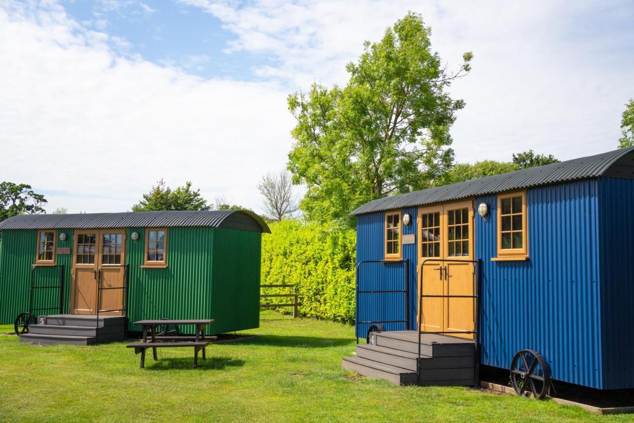 Отель Glamping At South Lytchett Manor Пул Экстерьер фото