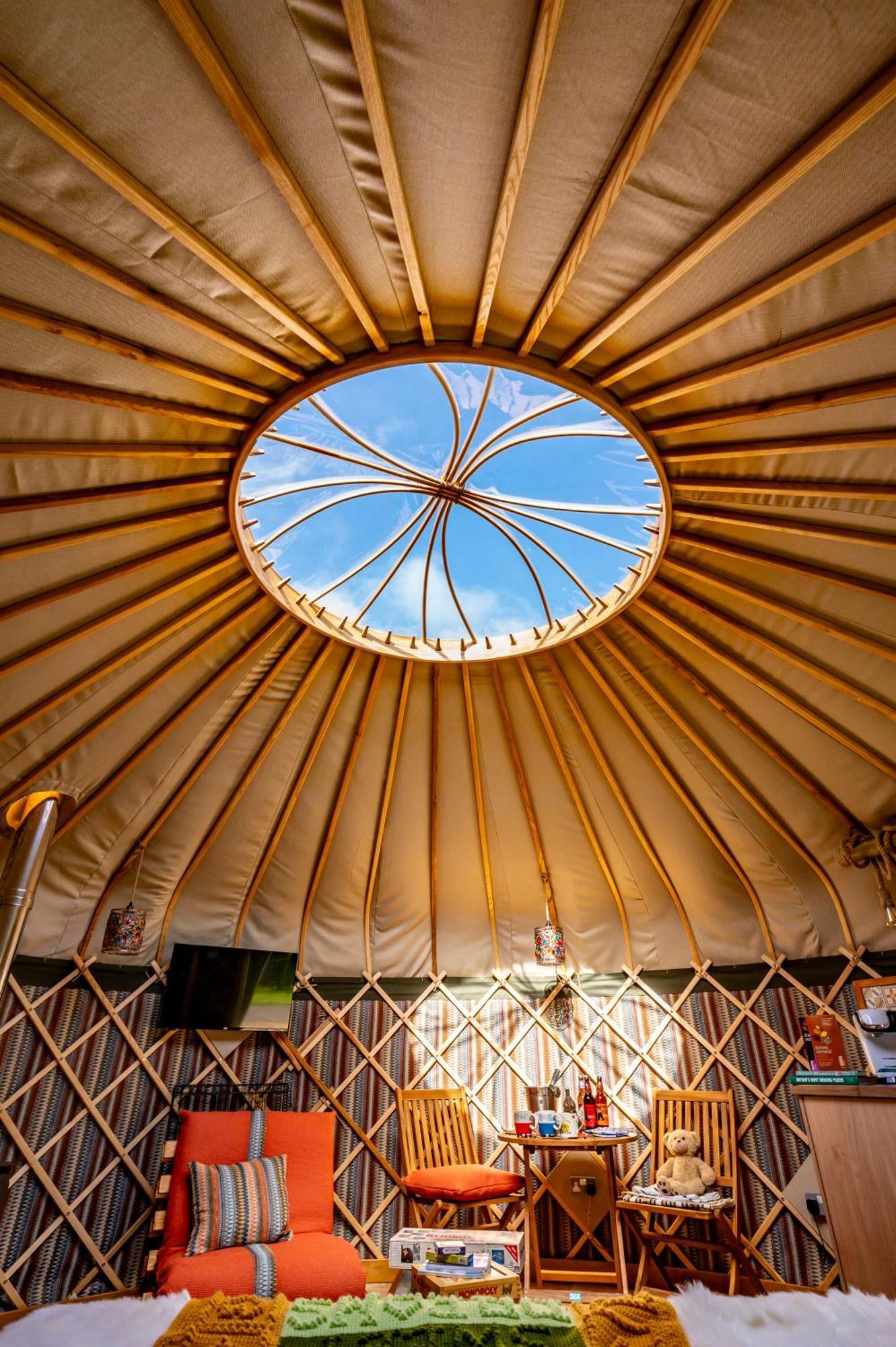 Отель Glamping At South Lytchett Manor Пул Экстерьер фото