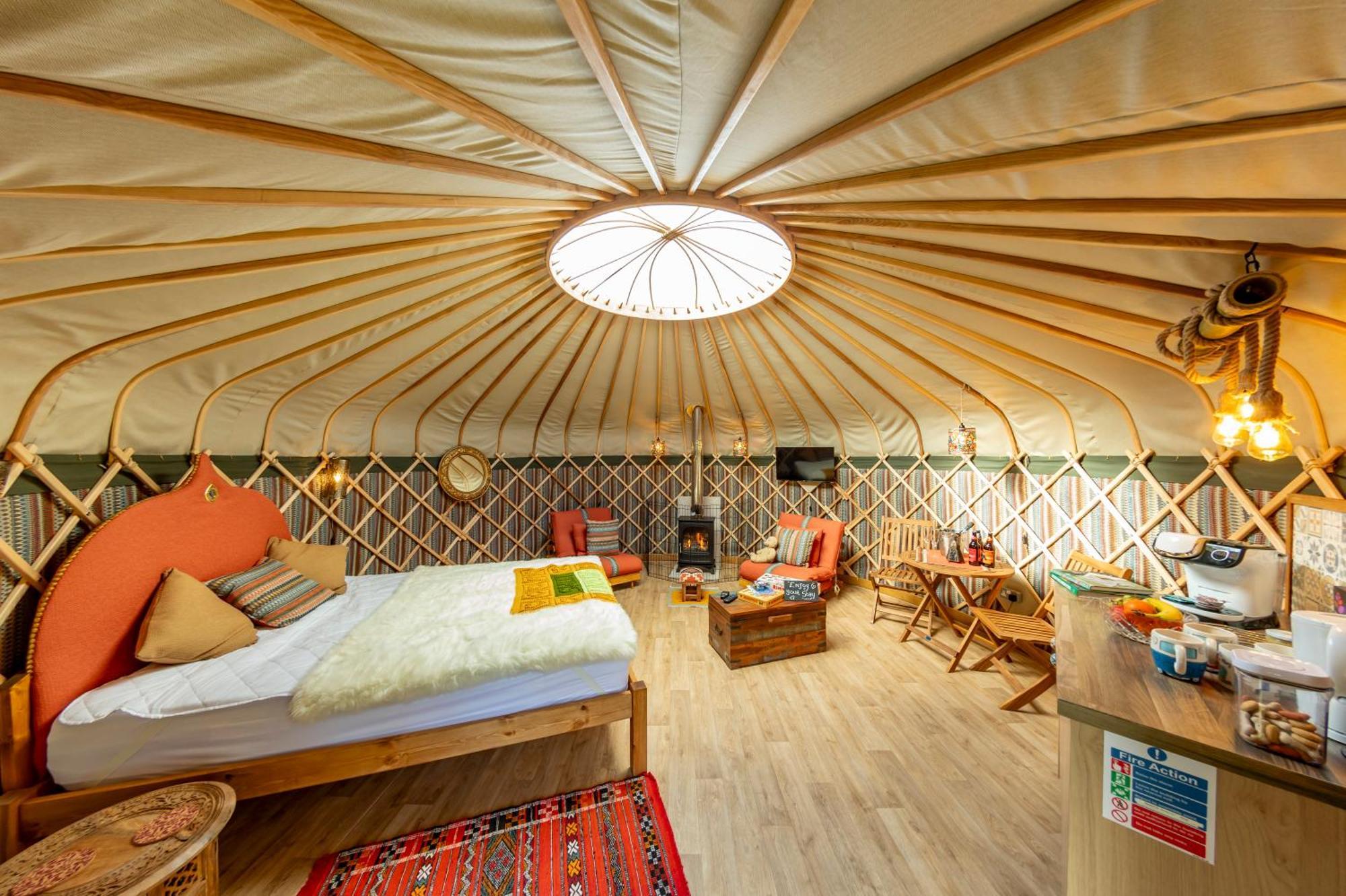 Отель Glamping At South Lytchett Manor Пул Экстерьер фото