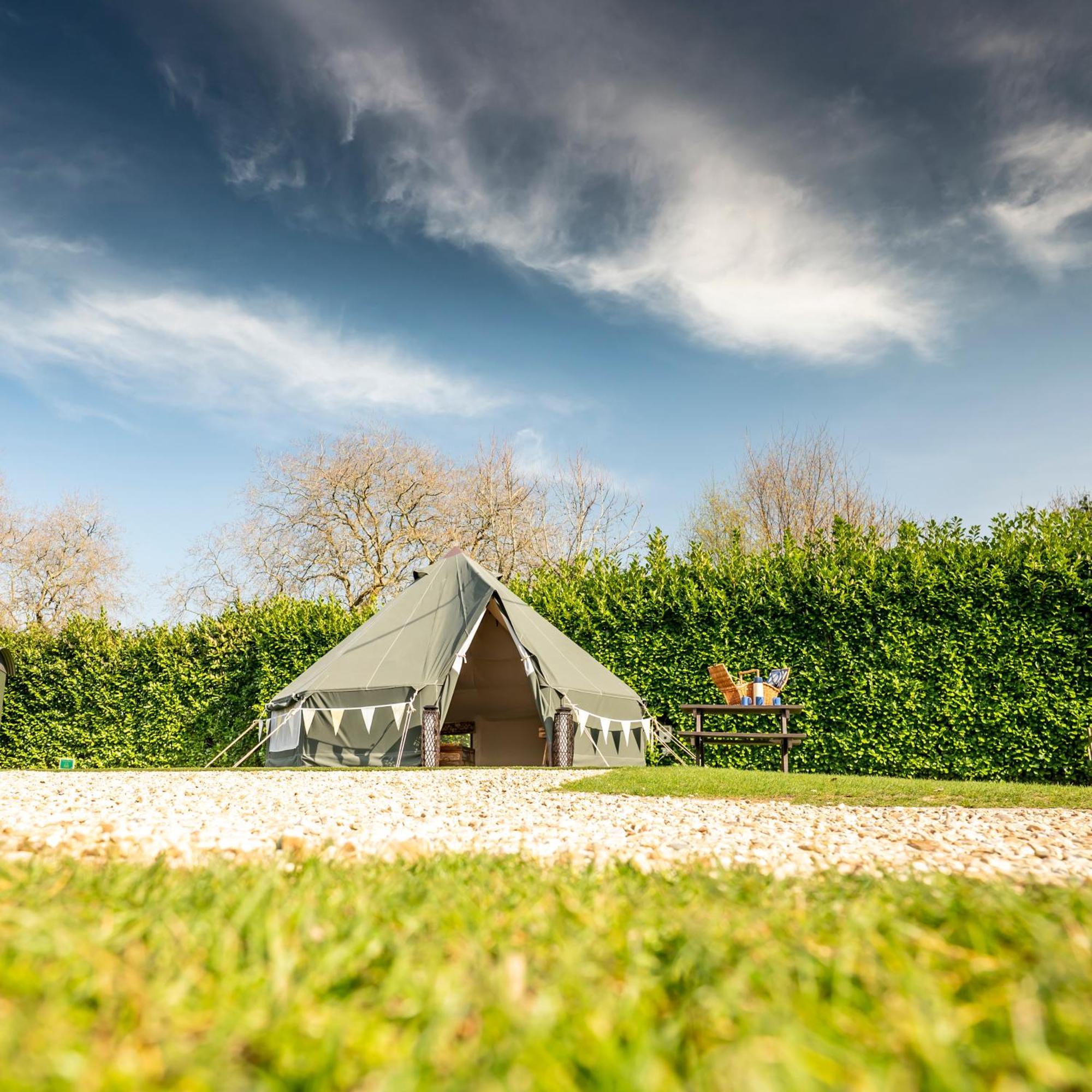 Отель Glamping At South Lytchett Manor Пул Экстерьер фото