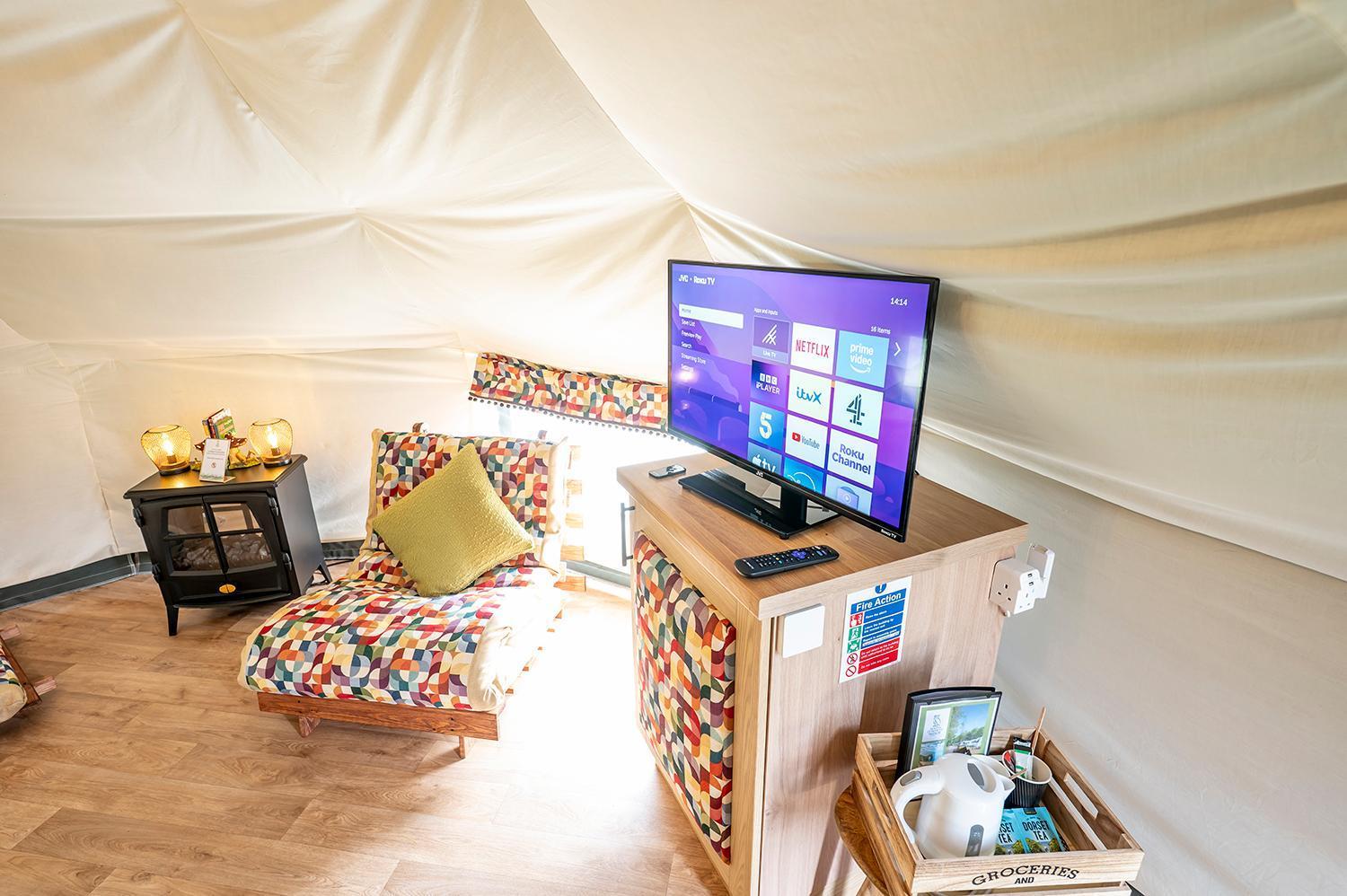 Отель Glamping At South Lytchett Manor Пул Экстерьер фото