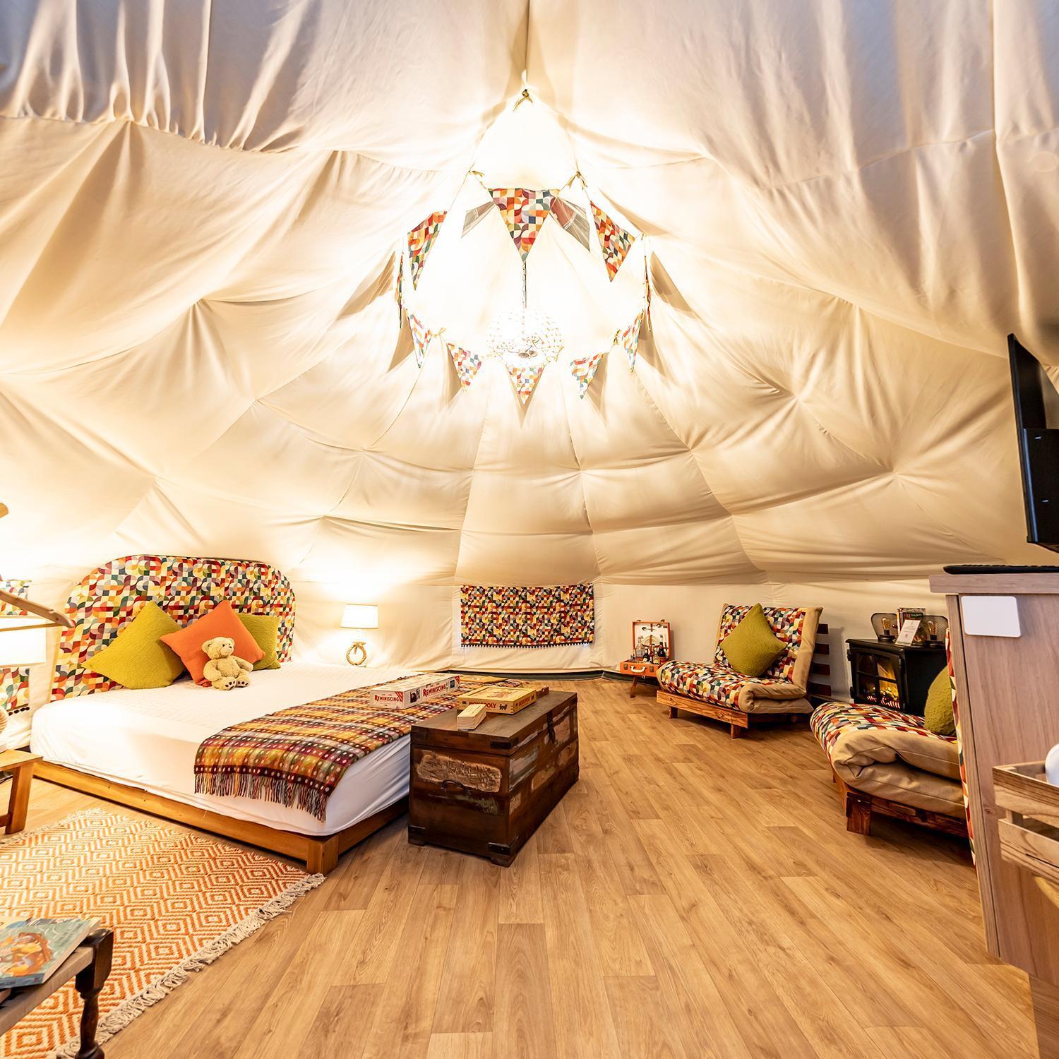Отель Glamping At South Lytchett Manor Пул Экстерьер фото